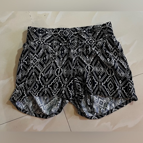 MAMA By H&M Cloth Shorts h&m mama shorts black Stamp stamps size 12 - Picture 7 of 14